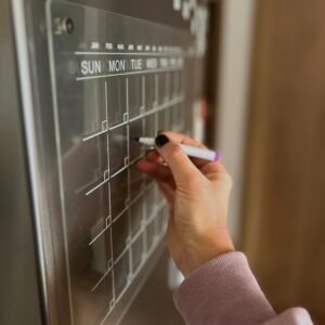 Calendario Pizarra Magnética Compacta de Acrílico